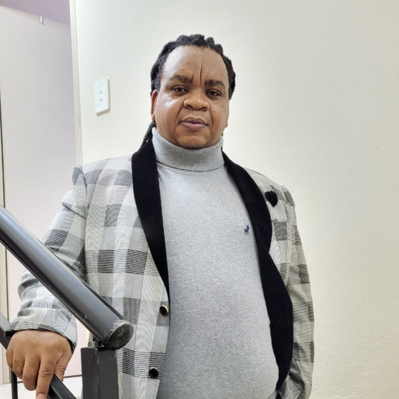 Glen Lehlohonolo Moepi